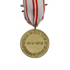 Austrian War Commemorative Medal 1914 - 1918 with Swords